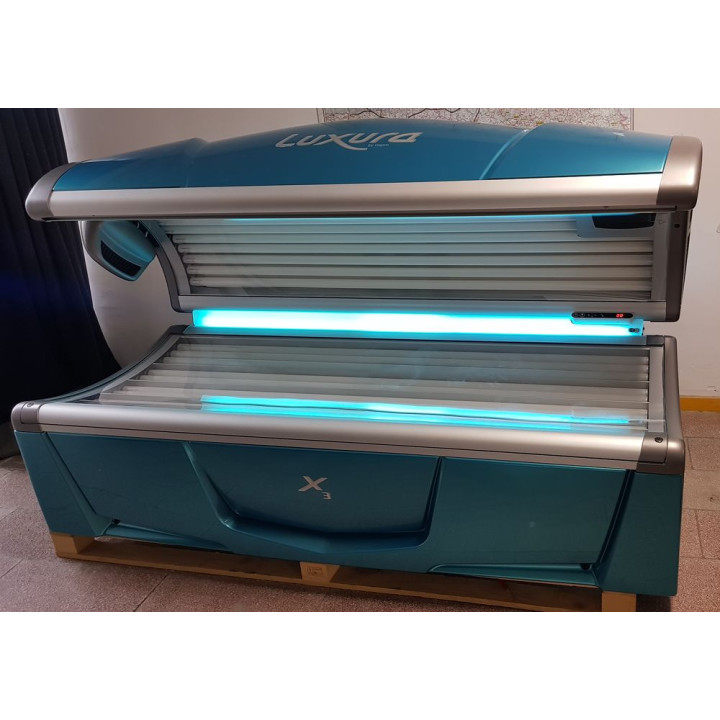 Luxura X3: 30/1 SLi, ambient flow light, sound box with my mp3. Nowe lampy