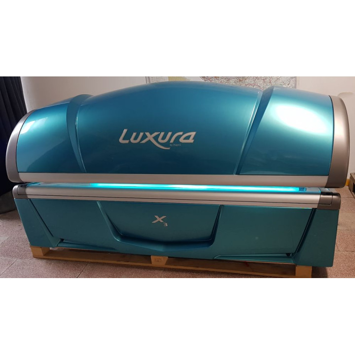 Luxura X3: 30/1 SLi, ambient flow light, sound box with my mp3. Nowe lampy